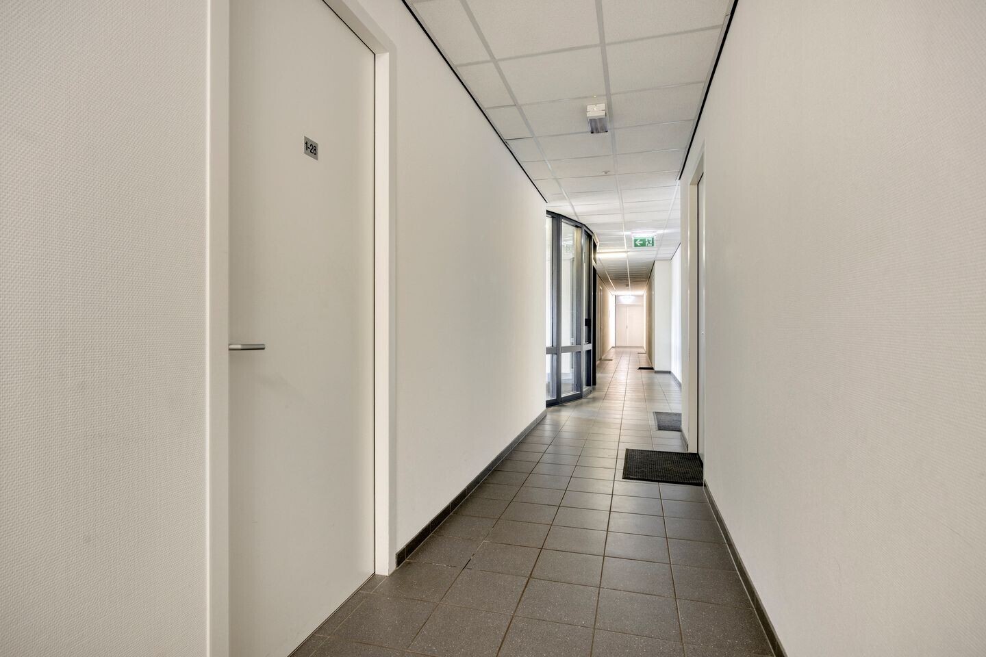 Studio te koop: Waterloolaan 1-28, Groningen