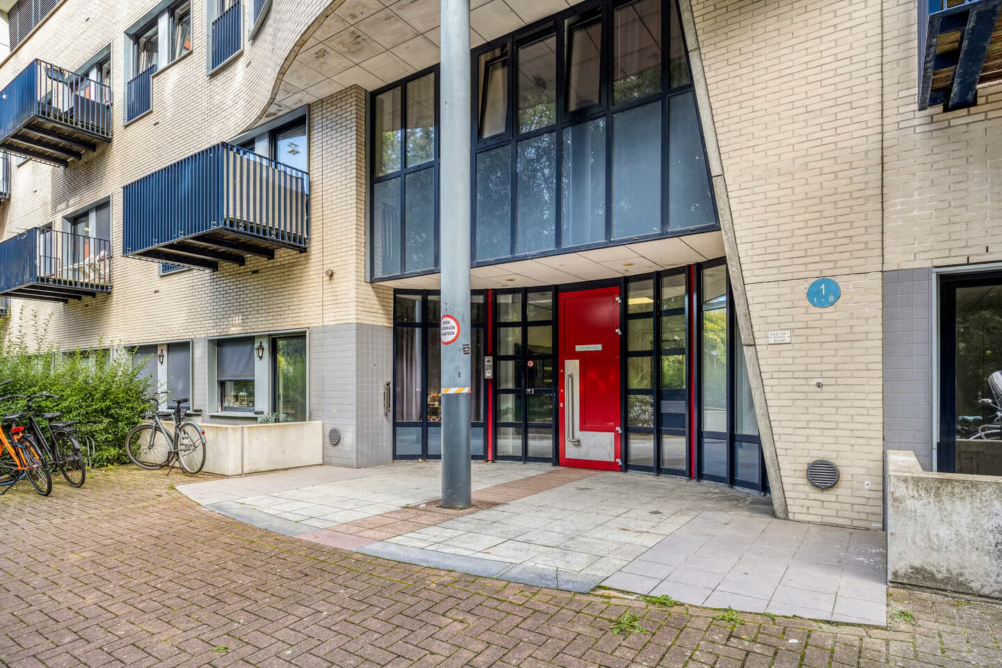 Studio te koop: Waterloolaan 1-28, Groningen