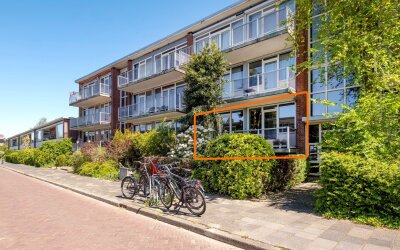 Huygensstraat 42