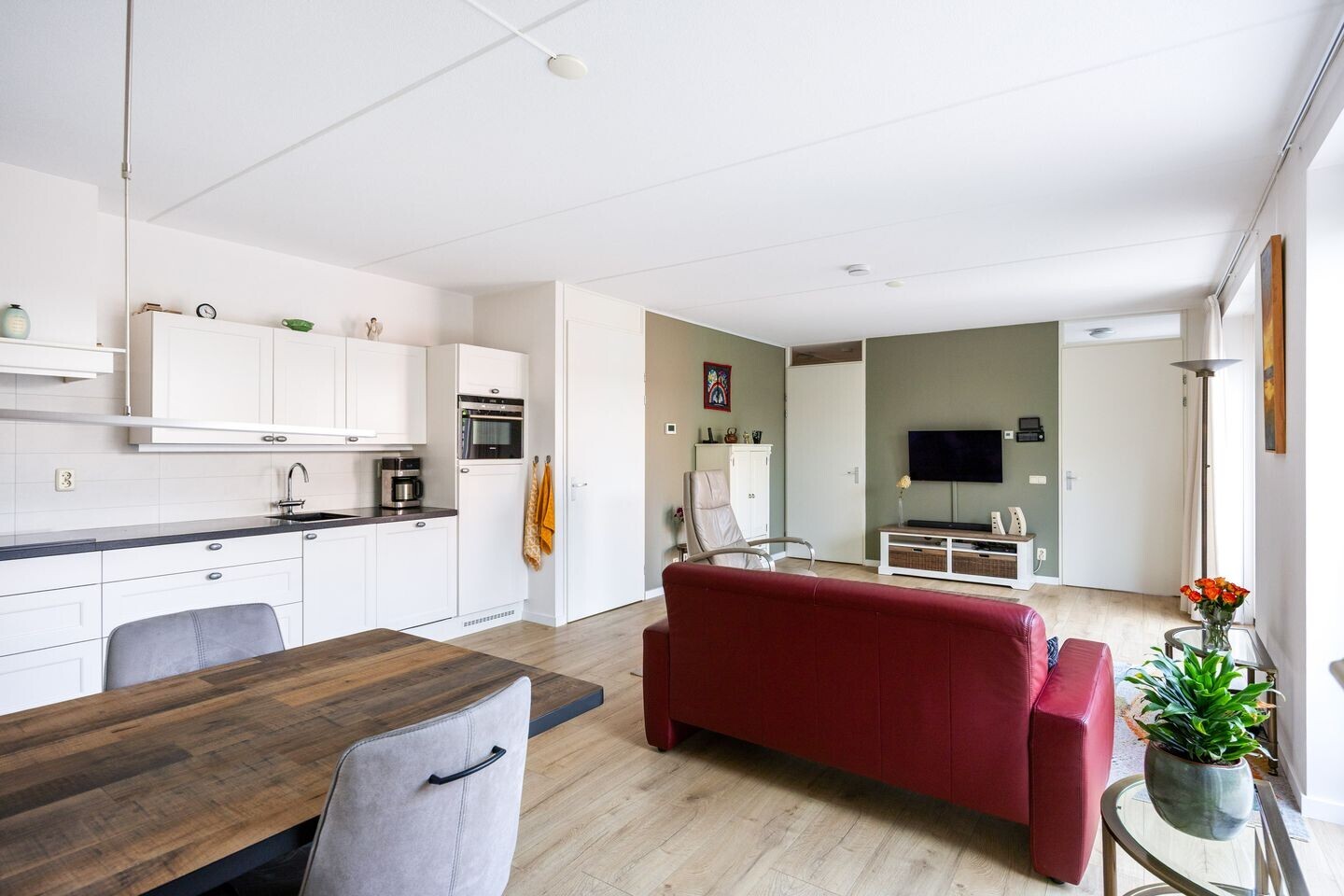 Tussenwoning te koop: Landsteinerlaan 31, Groningen