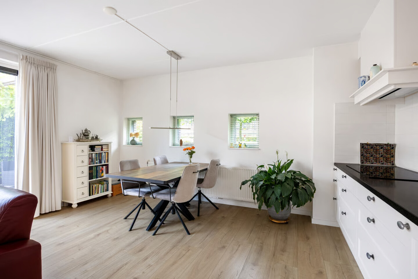 Tussenwoning te koop: Landsteinerlaan 31, Groningen