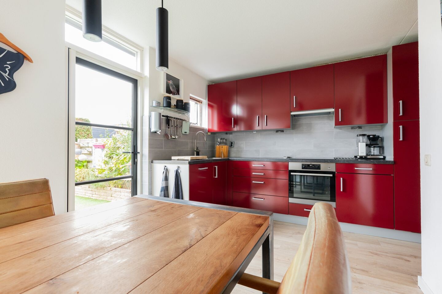 Tussenwoning te koop: Granpré Molièreweg 6, Groningen