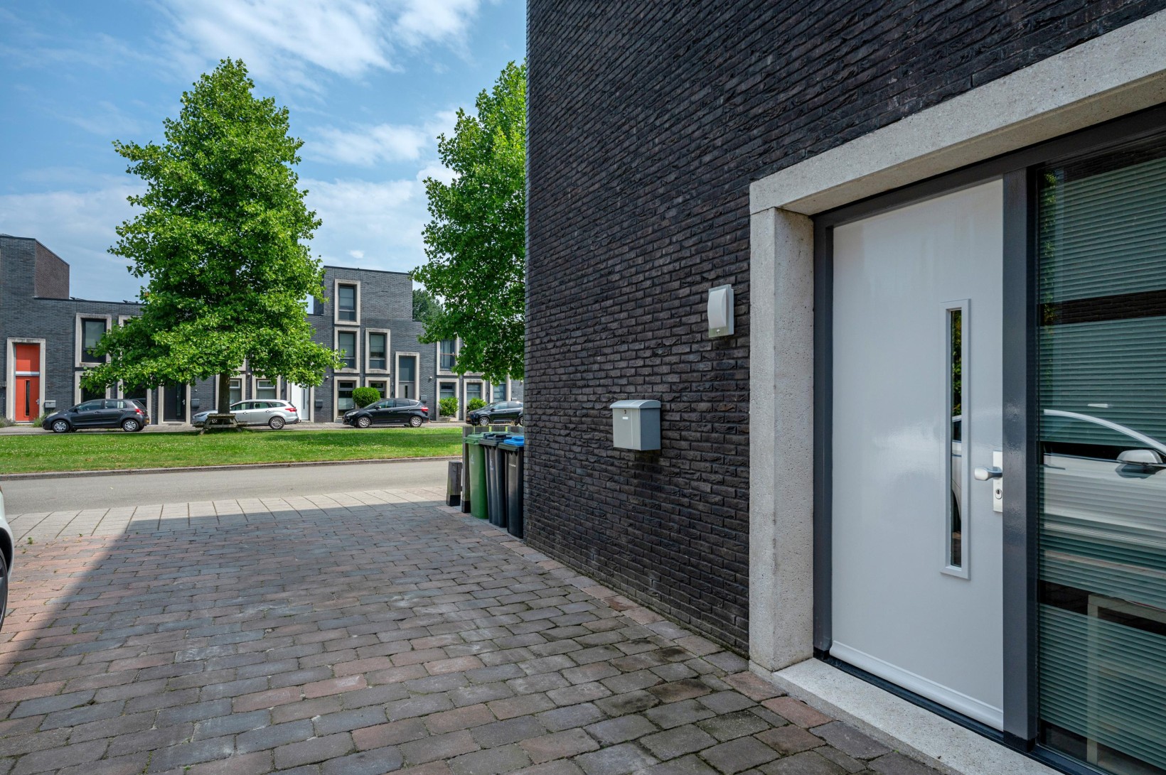 Twee-onder-één-kap te koop: Dek 4, Groningen