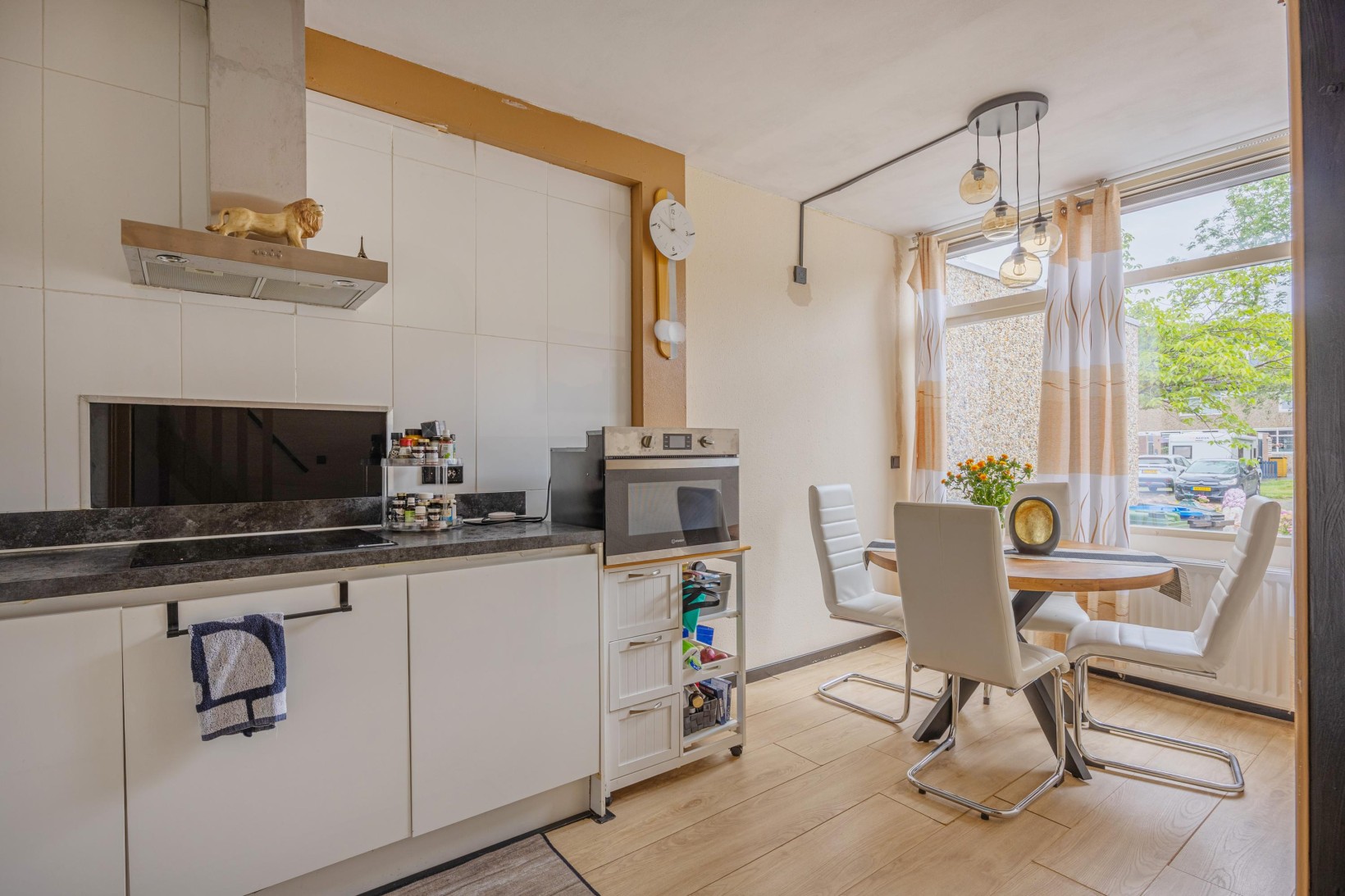 Tussenwoning te koop: Lichtboei 198, Groningen