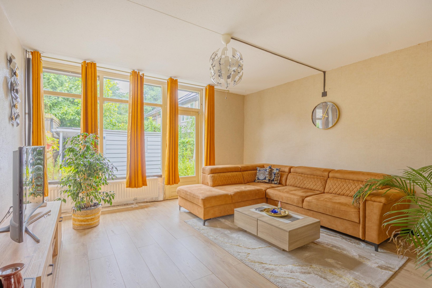Tussenwoning te koop: Lichtboei 198, Groningen