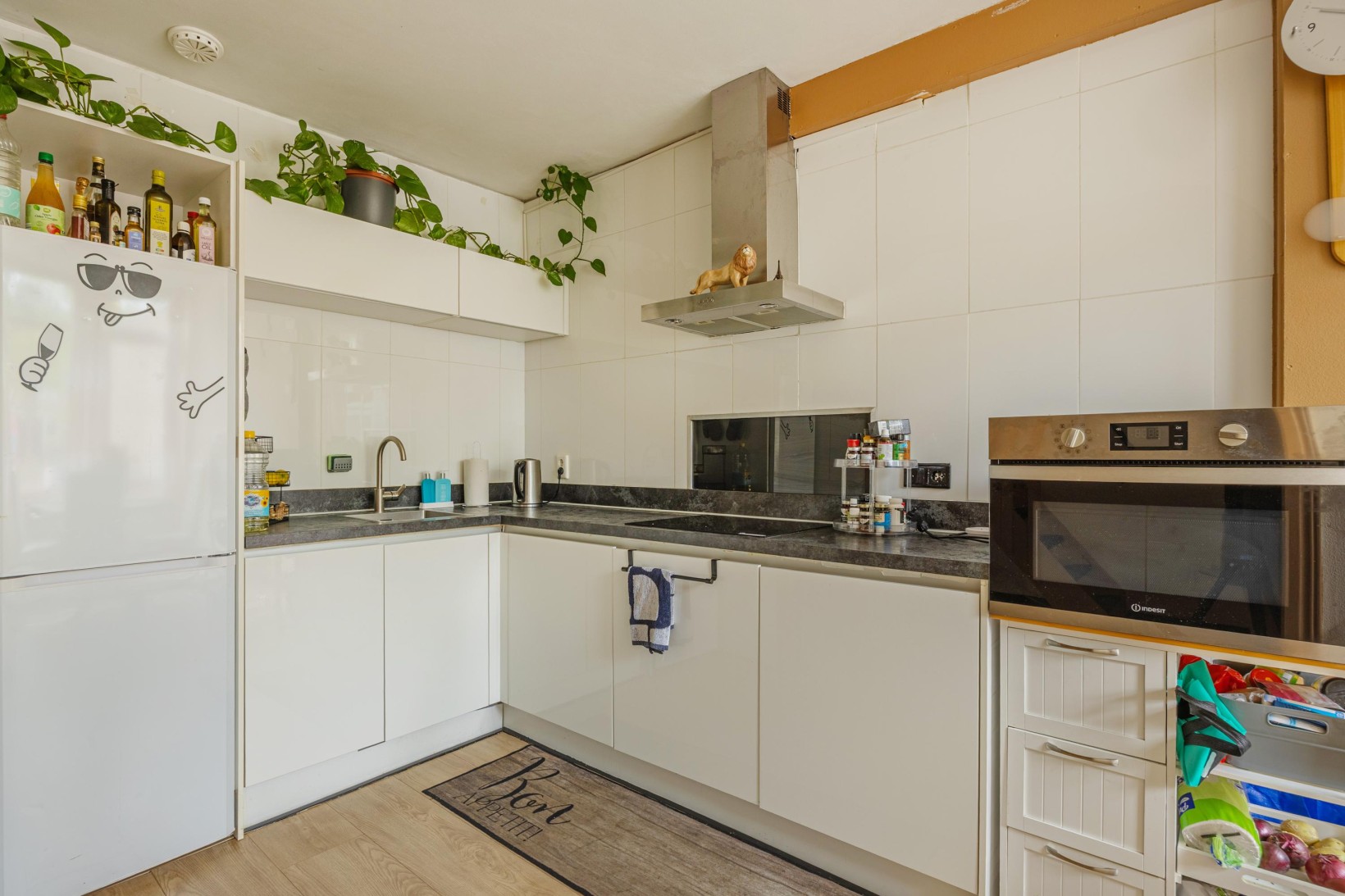 Tussenwoning te koop: Lichtboei 198, Groningen
