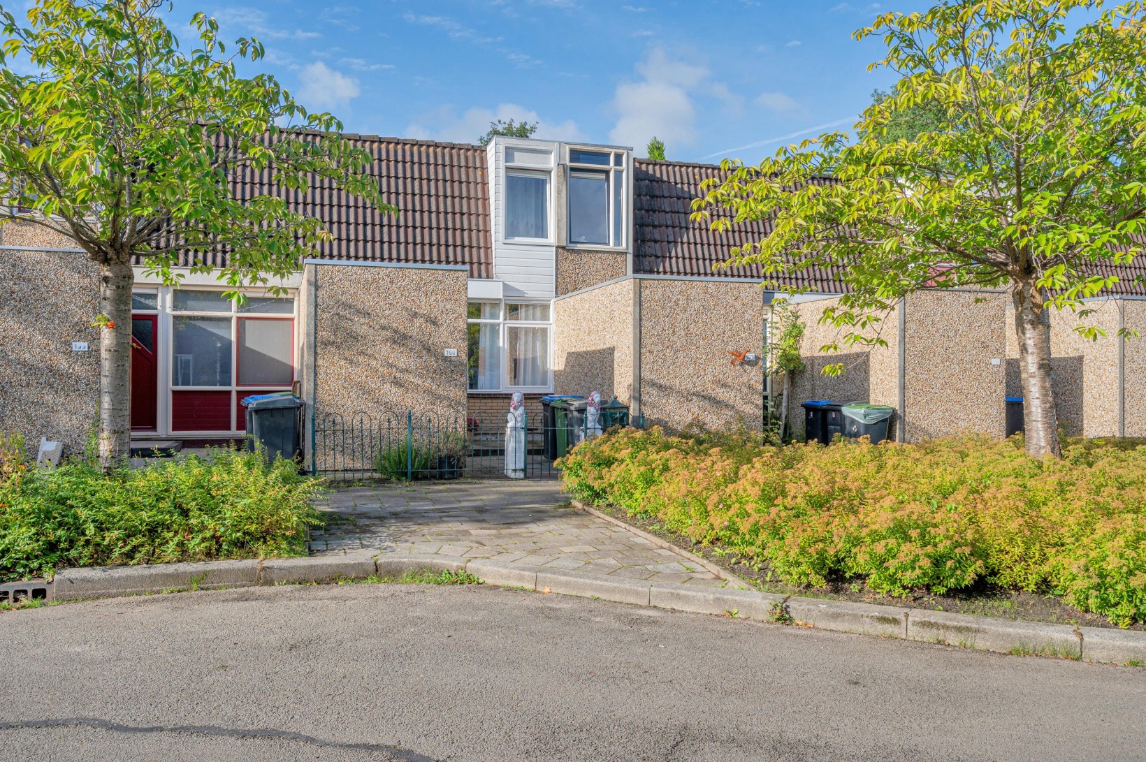 Tussenwoning te koop: Lichtboei 198, Groningen