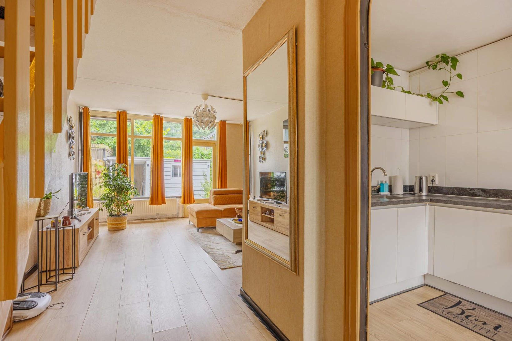 Tussenwoning te koop: Lichtboei 198, Groningen
