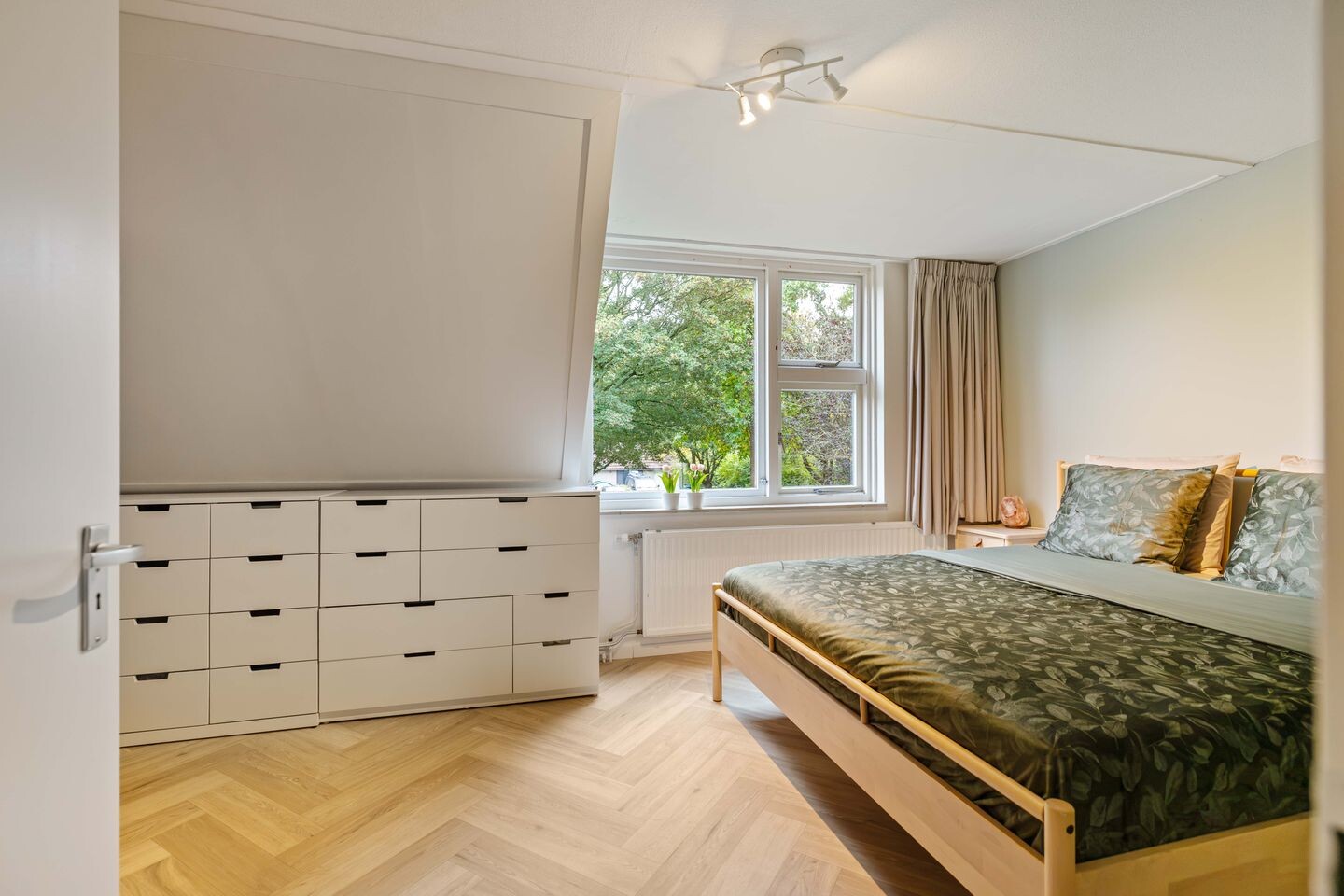 Tussenwoning te koop: Jensemaheerd 104, Groningen