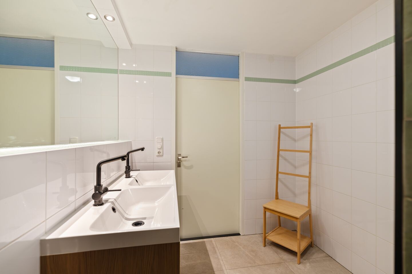 Tussenwoning te koop: Jensemaheerd 104, Groningen