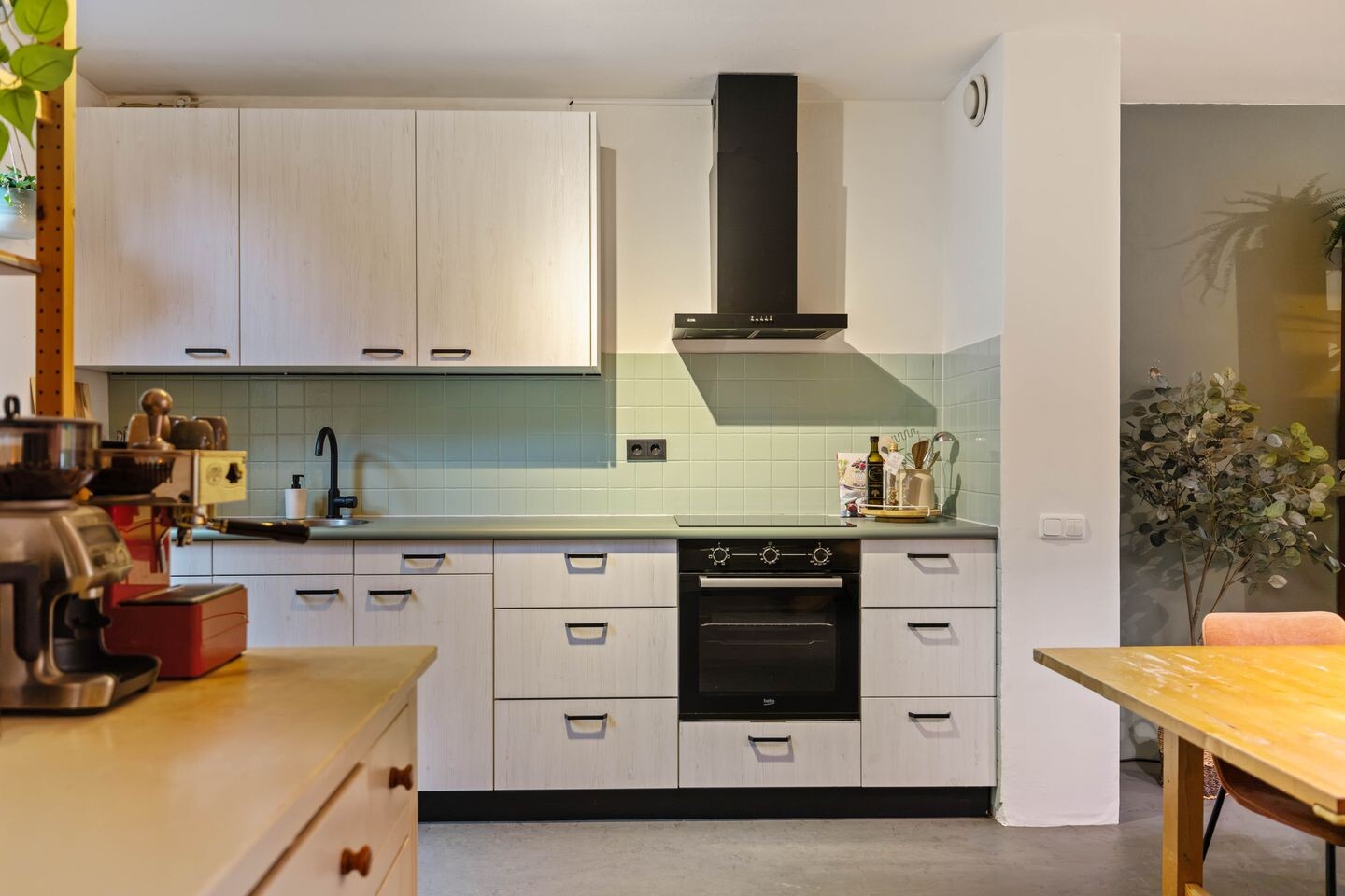 Tussenwoning te koop: Jensemaheerd 104, Groningen