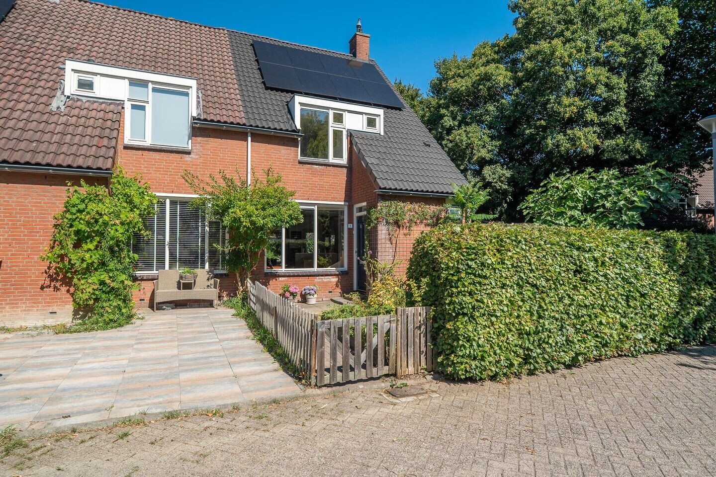 Hoekwoning te koop: Framaheerd 1, Groningen