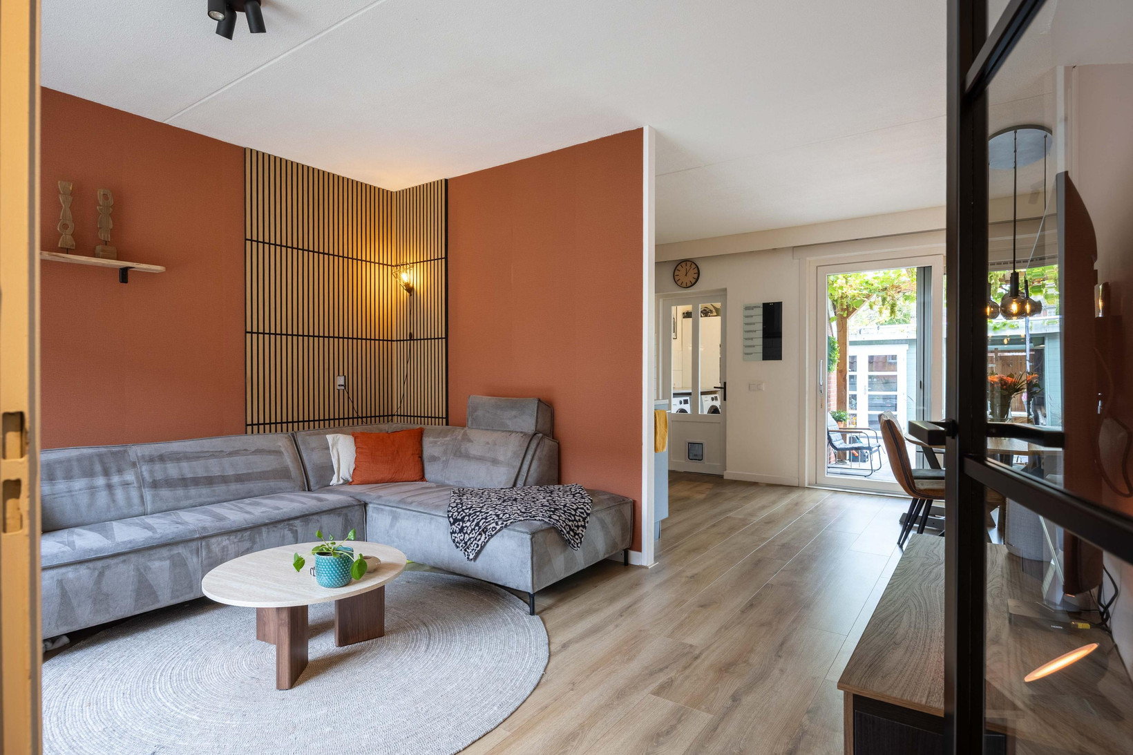 Tussenwoning te koop: Sibrandaheerd 60, Groningen