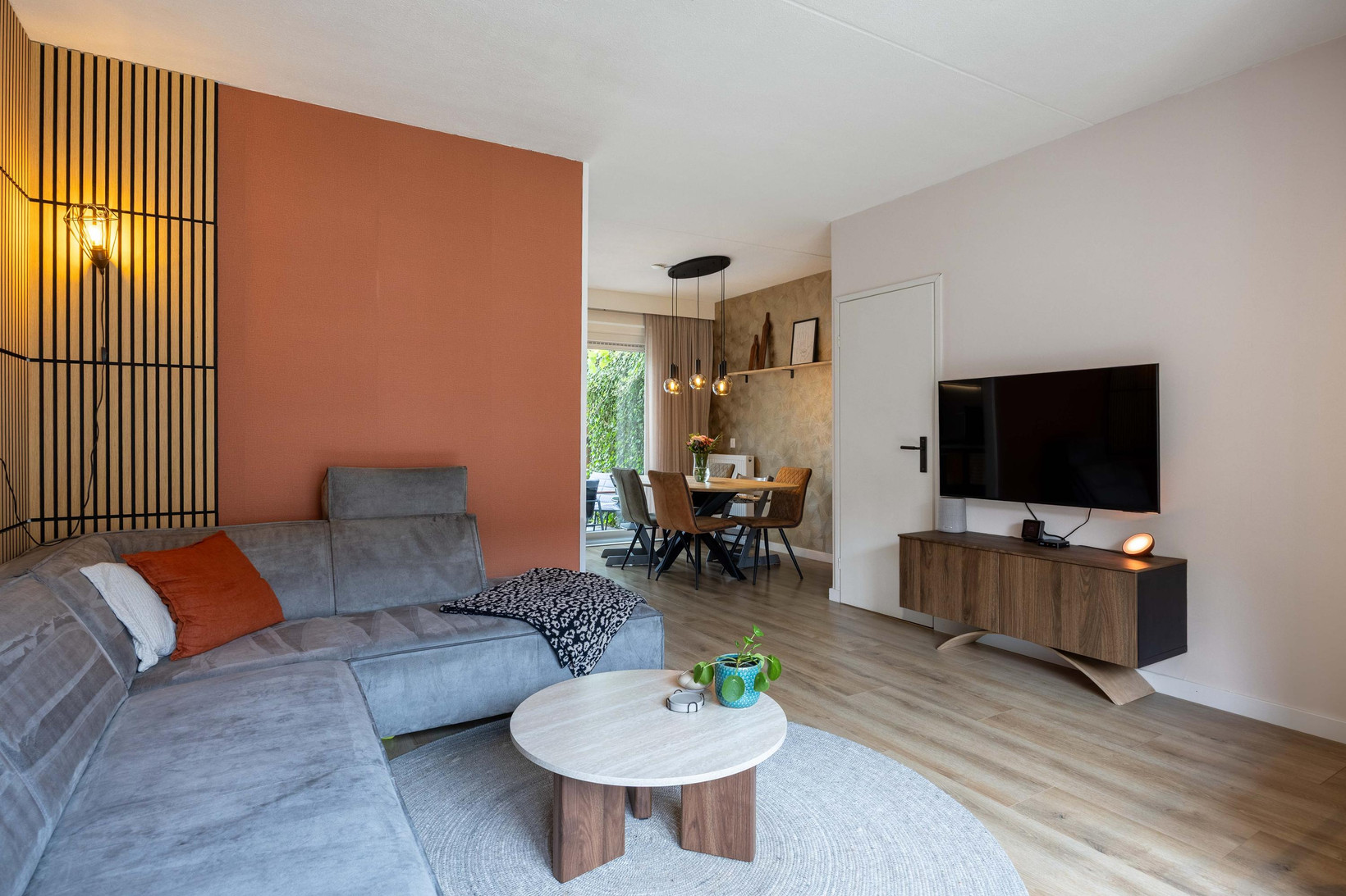 Tussenwoning te koop: Sibrandaheerd 60, Groningen
