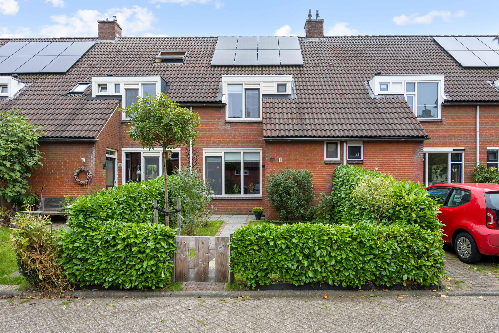 Tussenwoning te koop: Sibrandaheerd 60, Groningen