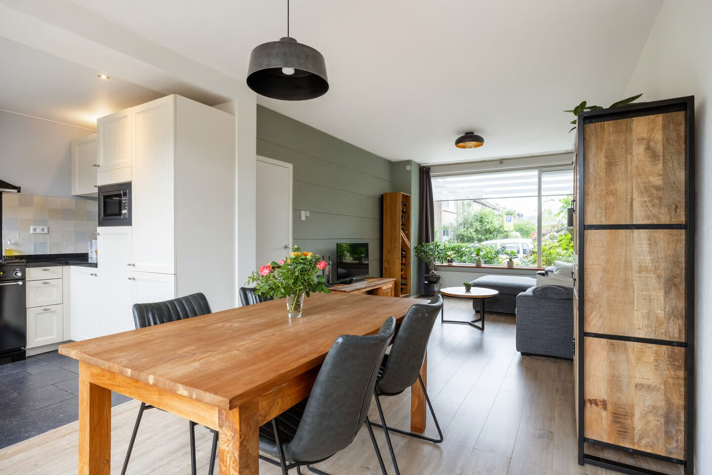 Tussenwoning te koop: Elzenlaan 54, Groningen