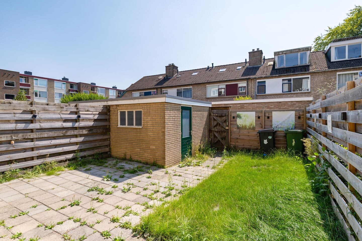 Tussenwoning te koop: Planetenlaan 228, Groningen