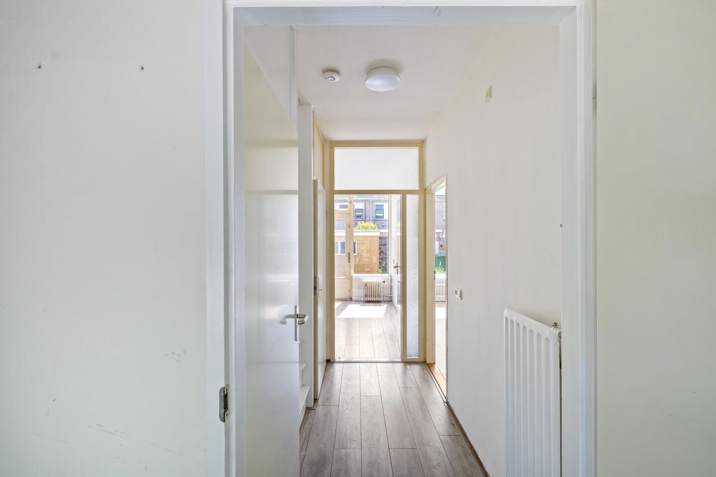 Tussenwoning te koop: Planetenlaan 228, Groningen