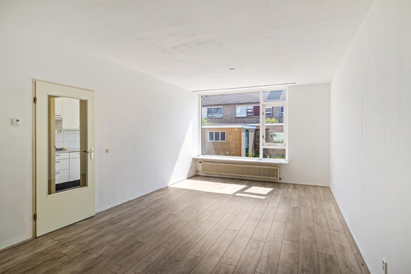 Tussenwoning te koop: Planetenlaan 228, Groningen