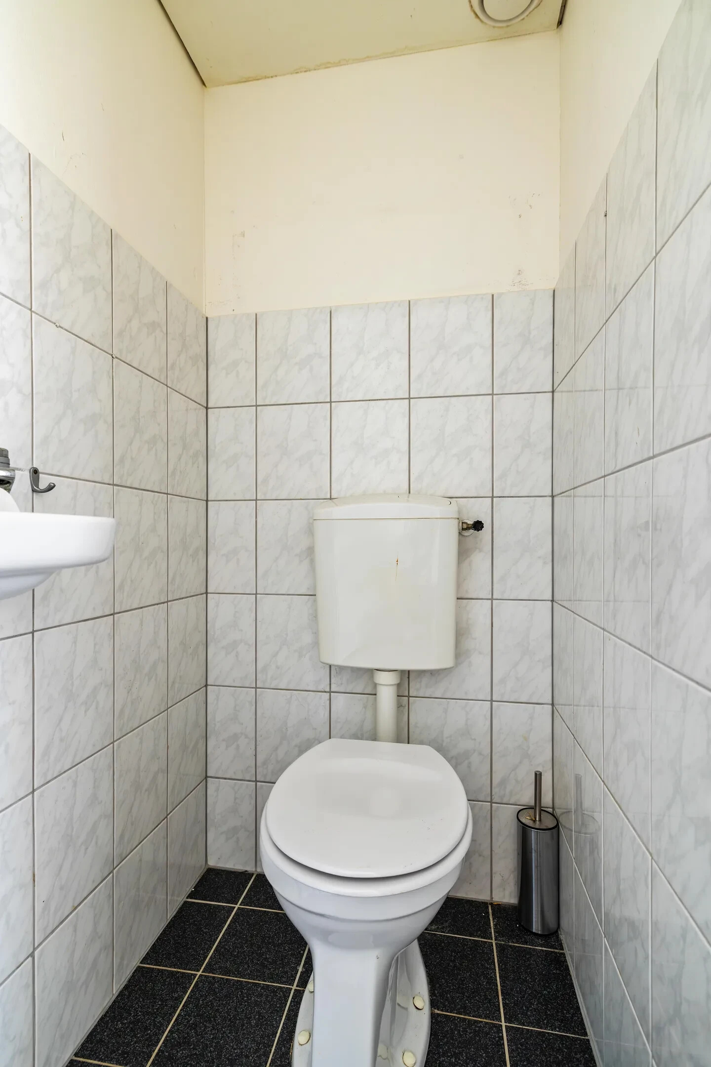 Tussenwoning te koop: Planetenlaan 228, Groningen