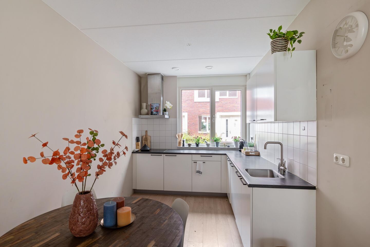 Tussenwoning te koop: Friesestraatweg 205-43, Groningen