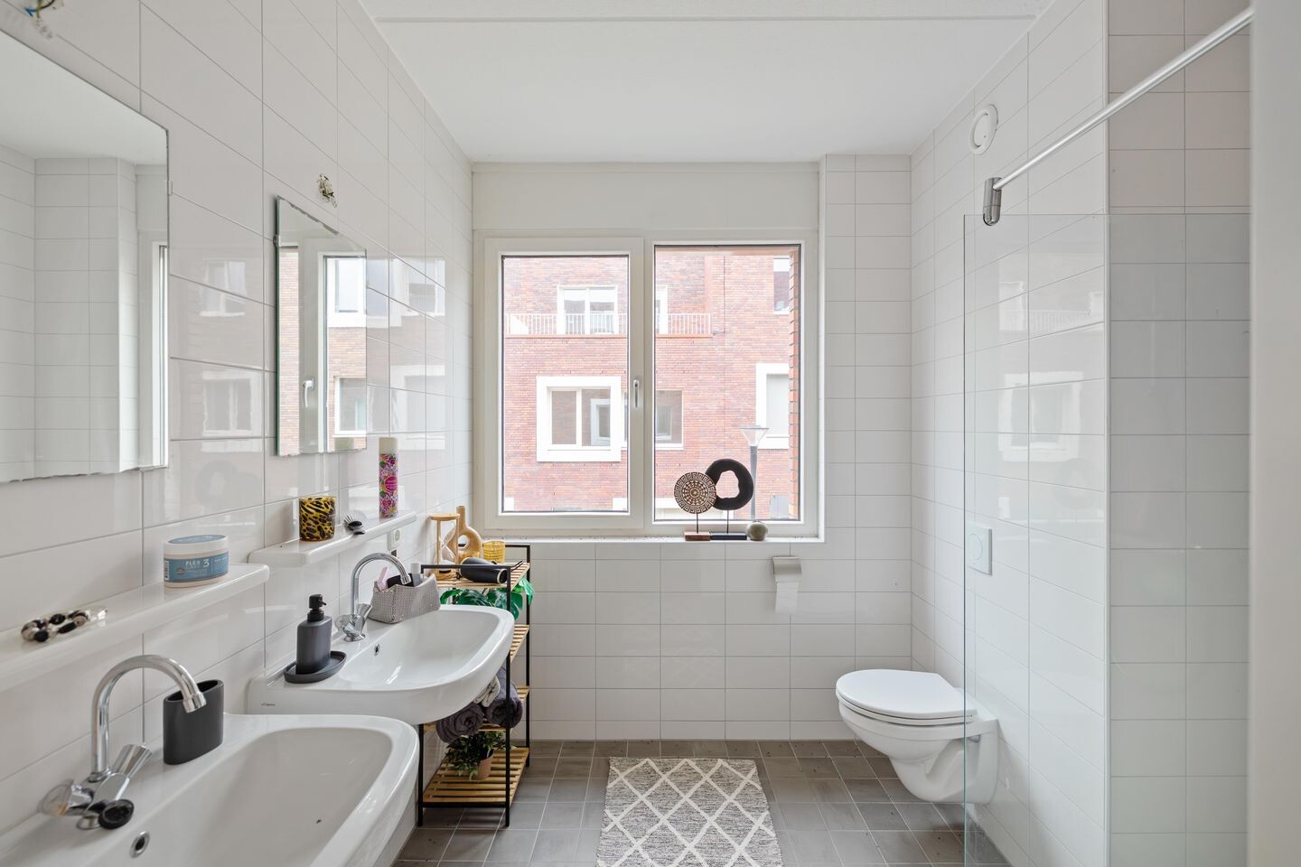 Tussenwoning te koop: Friesestraatweg 205-43, Groningen