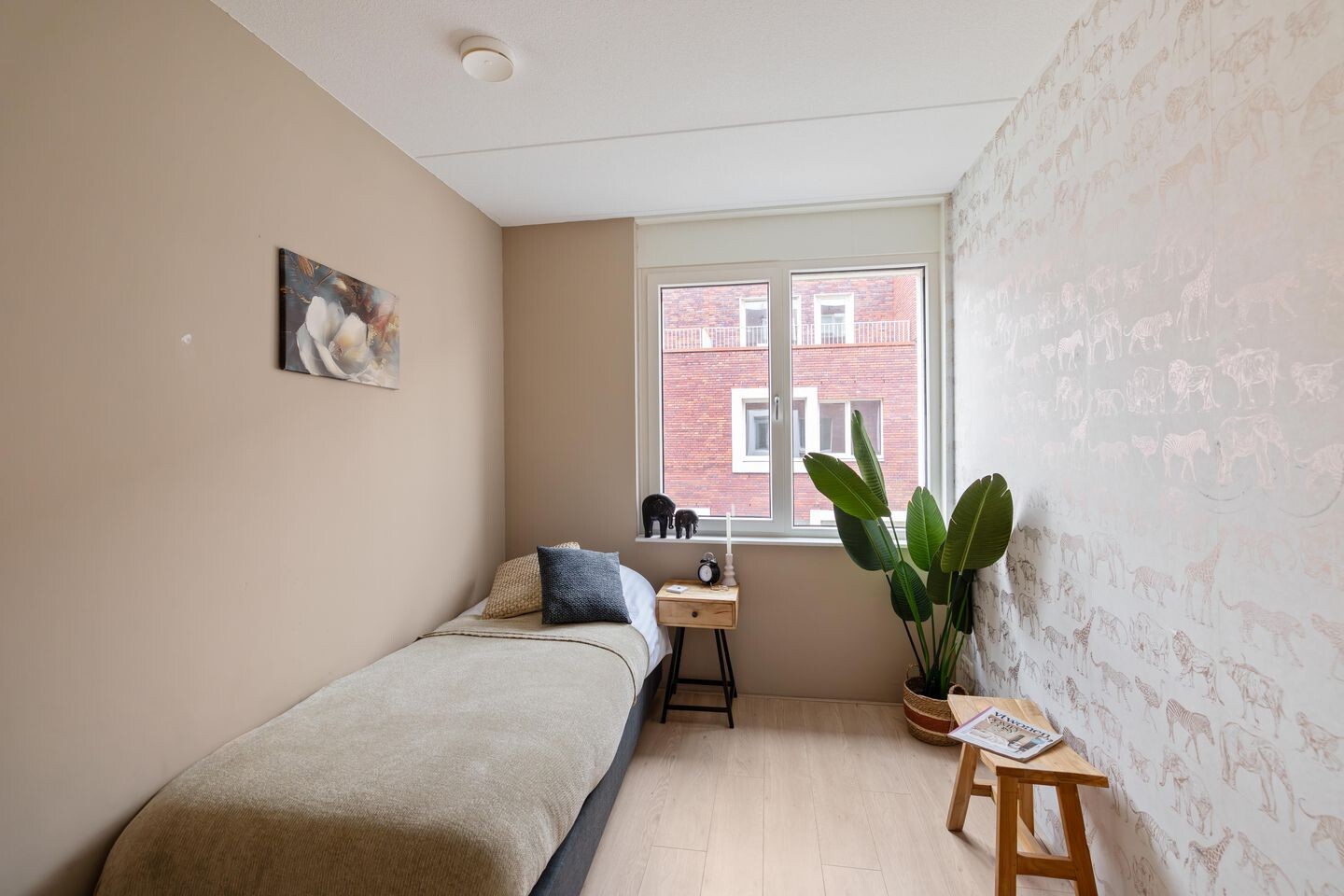 Tussenwoning te koop: Friesestraatweg 205-43, Groningen