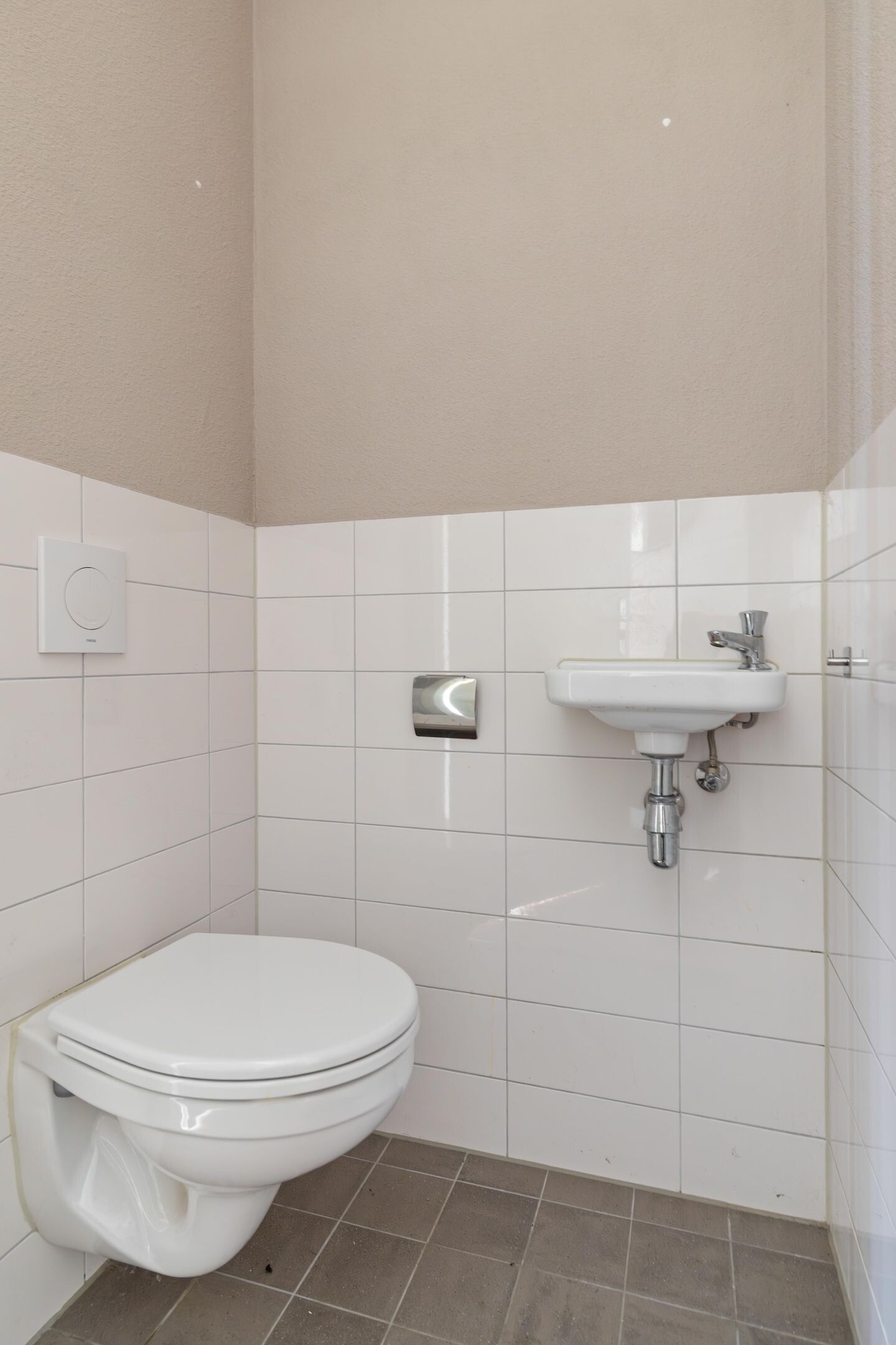 Tussenwoning te koop: Friesestraatweg 205-43, Groningen