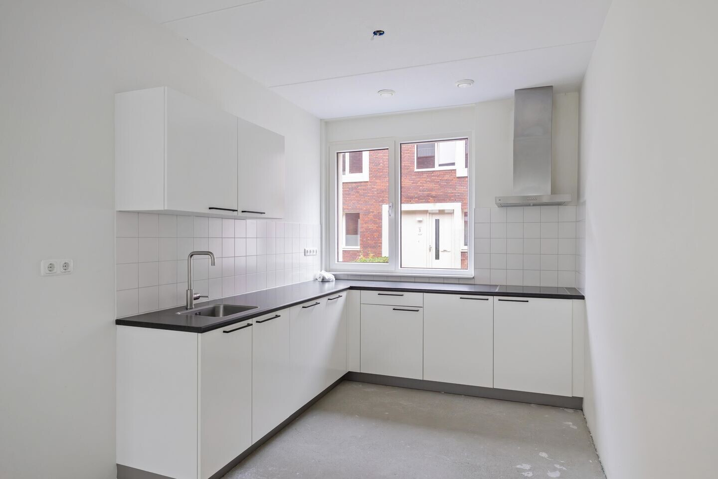 Tussenwoning te koop: Friesestraatweg 207-20, Groningen