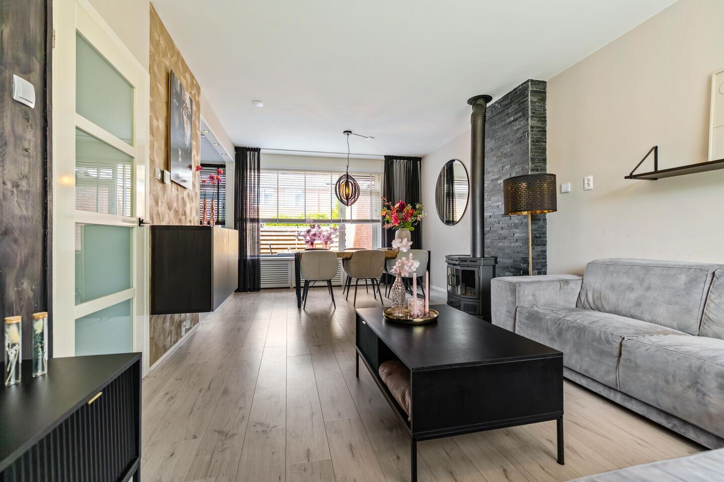 Tussenwoning te koop: Jadestraat 5, Groningen