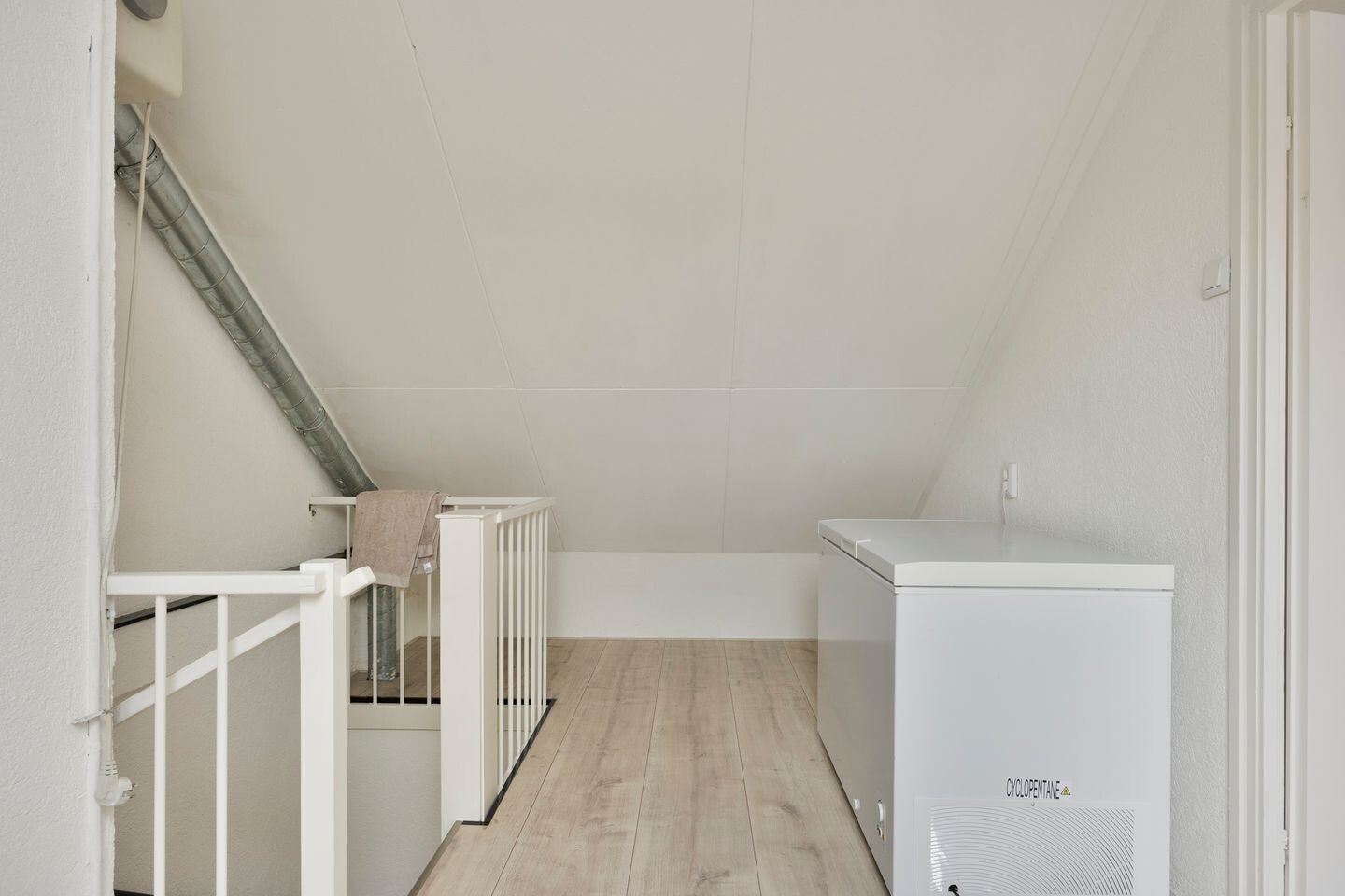 Hoekwoning te koop: Amethiststraat 1, Groningen
