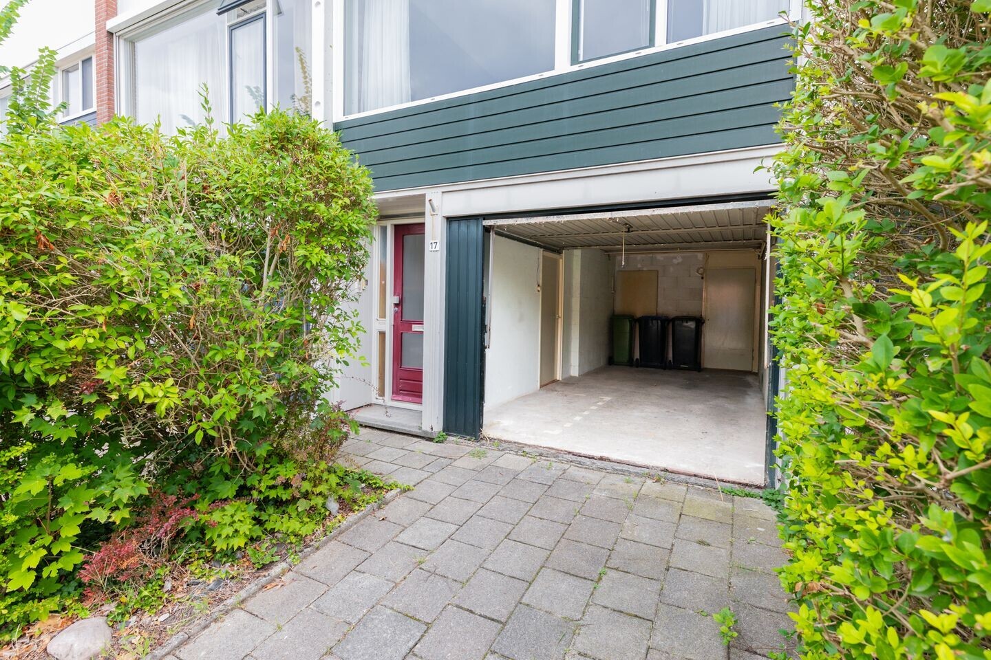 Tussenwoning te koop: Topaasstraat 17, Groningen