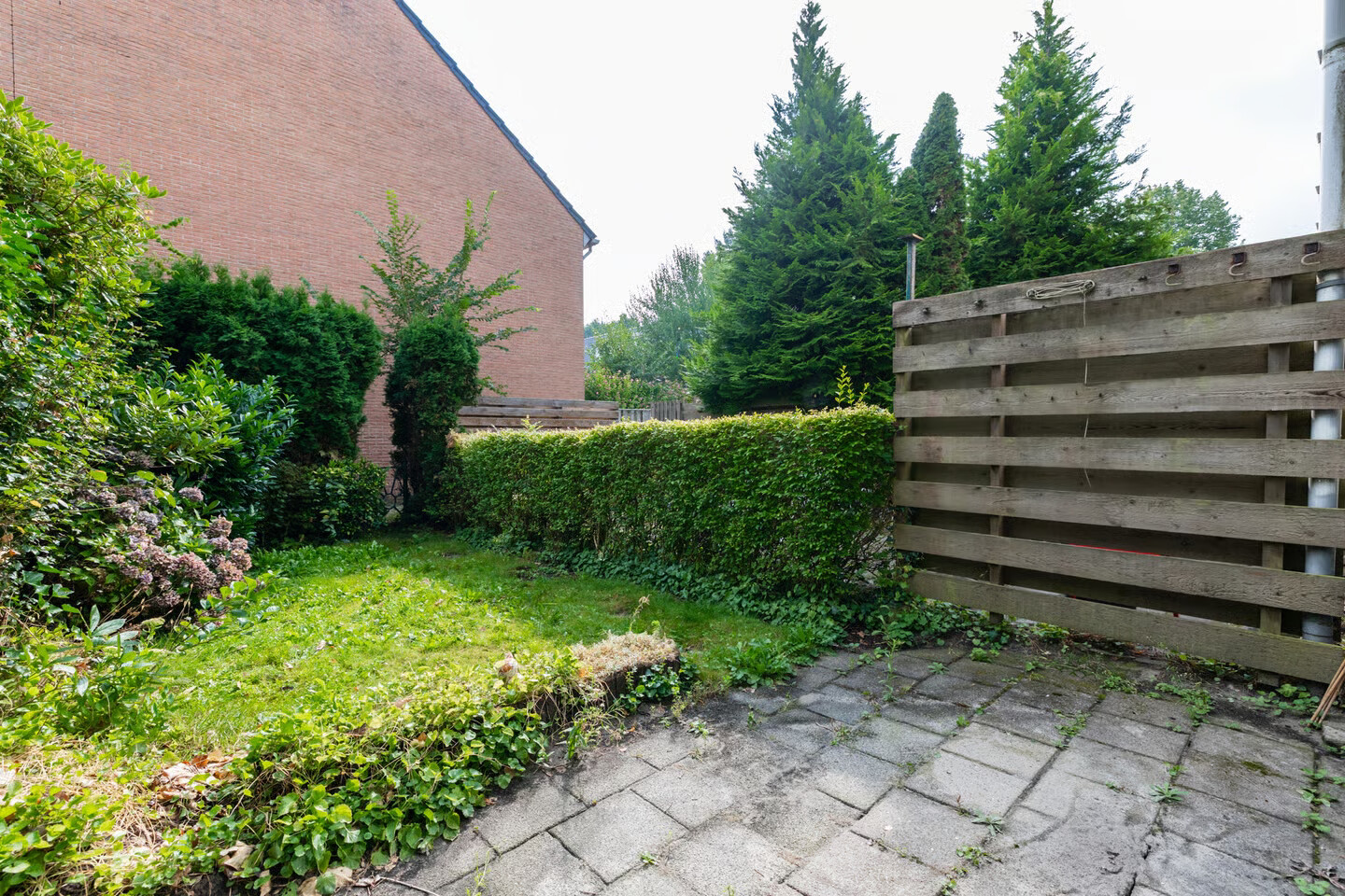 Tussenwoning te koop: Topaasstraat 17, Groningen