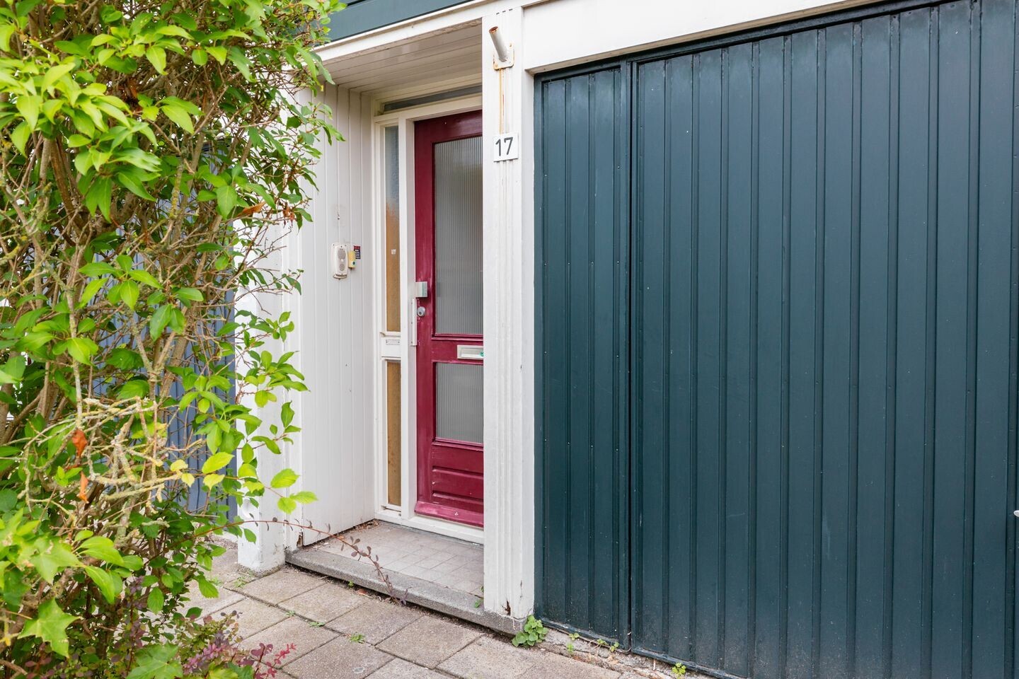 Tussenwoning te koop: Topaasstraat 17, Groningen