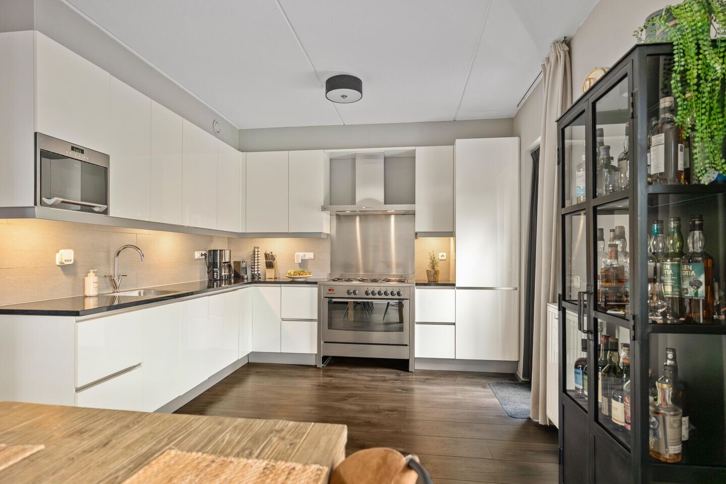 Tussenwoning te koop: Aluminiumstraat 27, Groningen