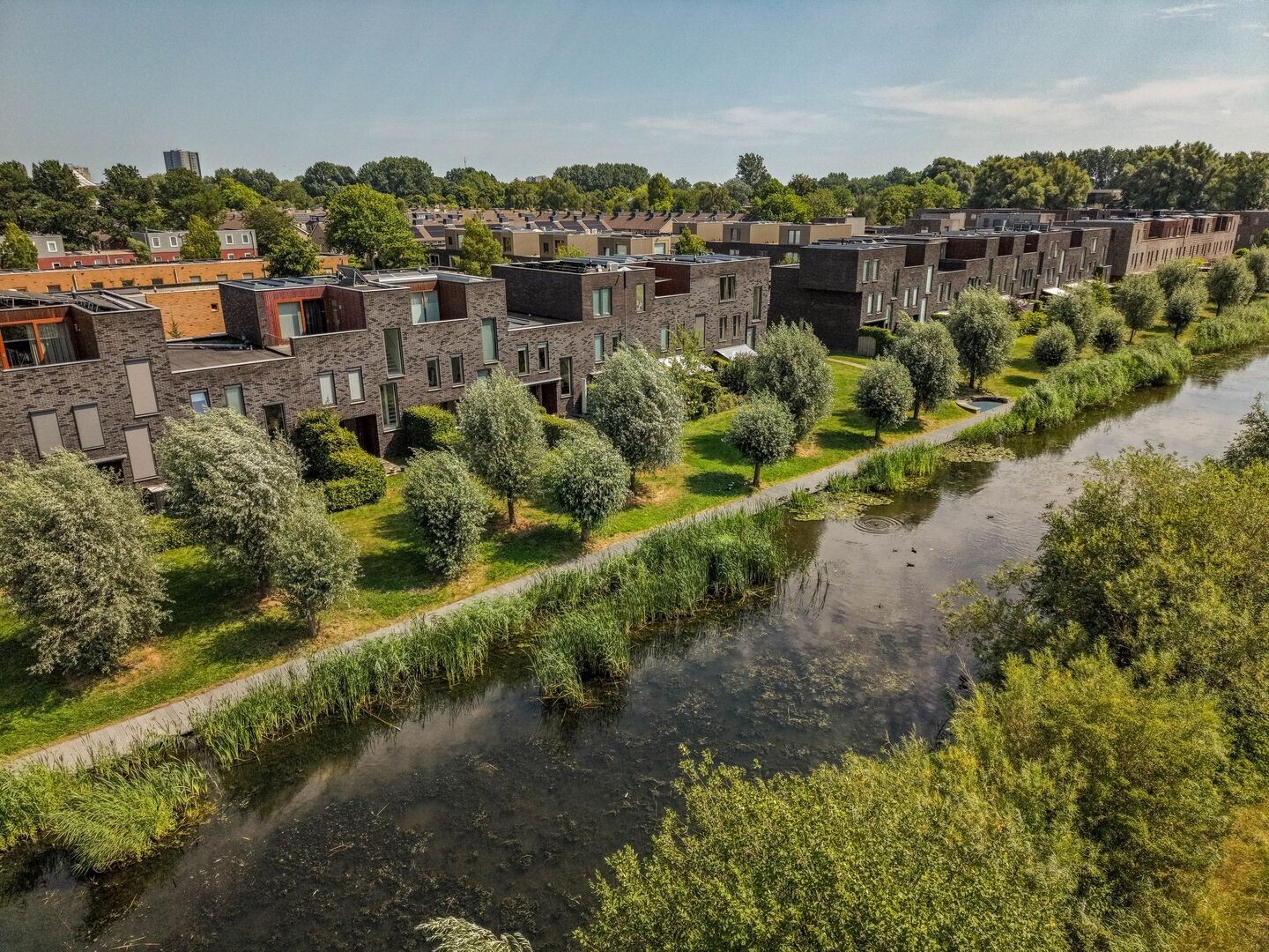 Tussenwoning te koop: Onyxstraat 36, Groningen