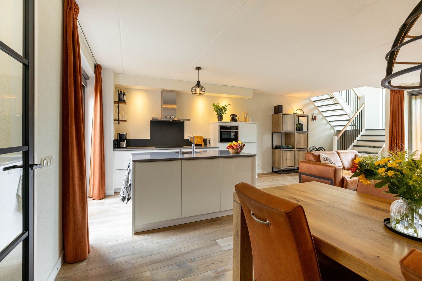 Tussenwoning te koop: Onyxstraat 36, Groningen