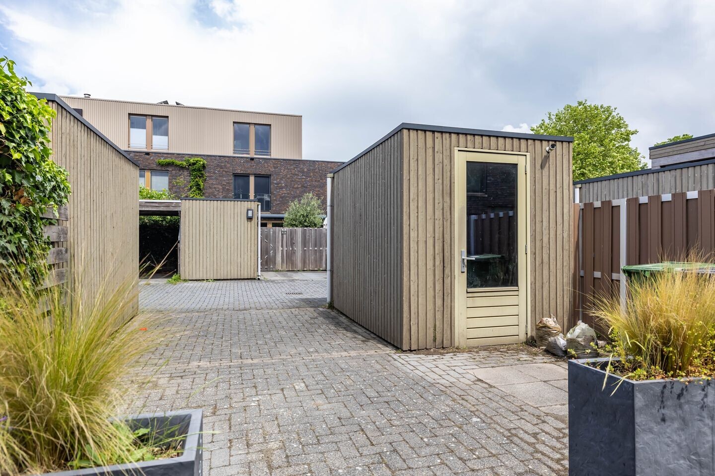 Tussenwoning te koop: Onyxstraat 5, Groningen