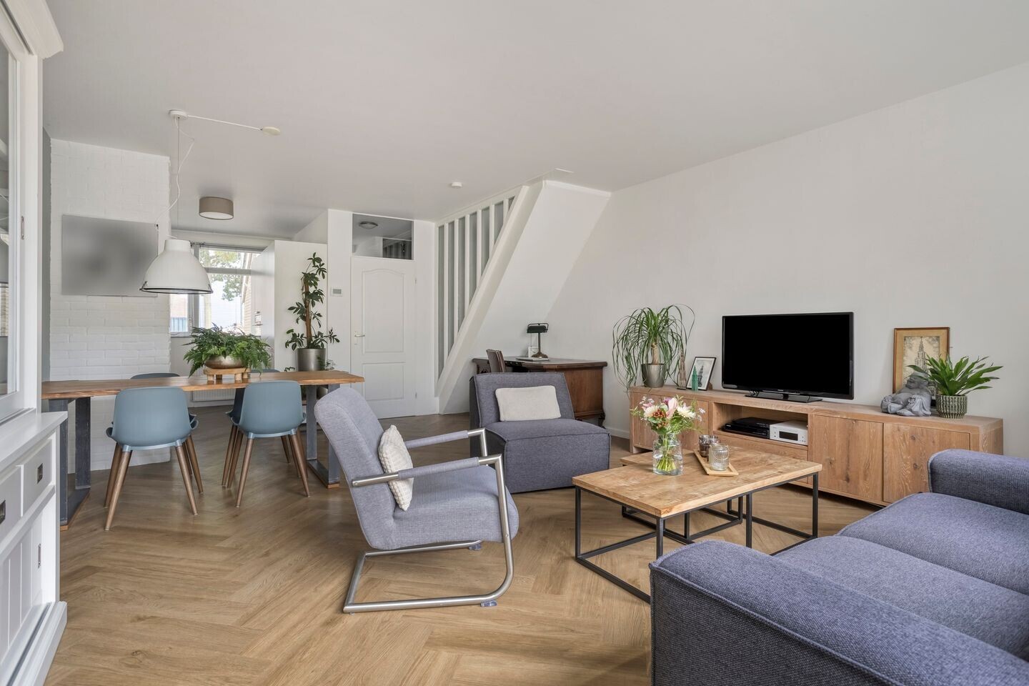 Tussenwoning te koop: Zuiderweg 271, Groningen