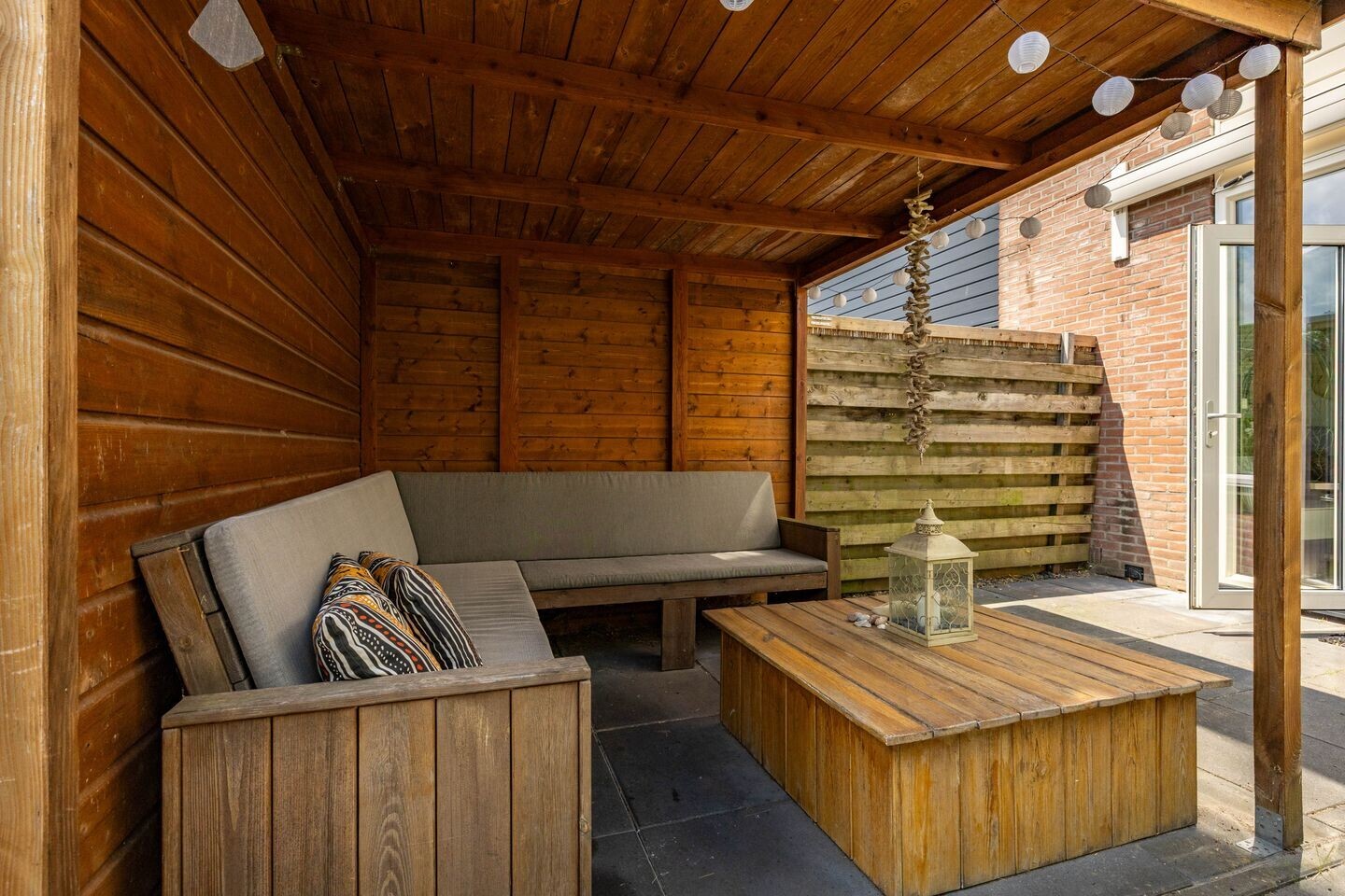 Tussenwoning te koop: Ten Oeverlaan 28, Groningen