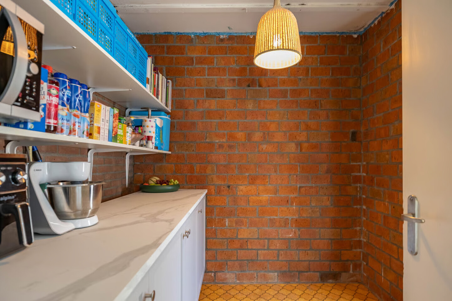Tussenwoning te koop: Ten Oeverlaan 28, Groningen