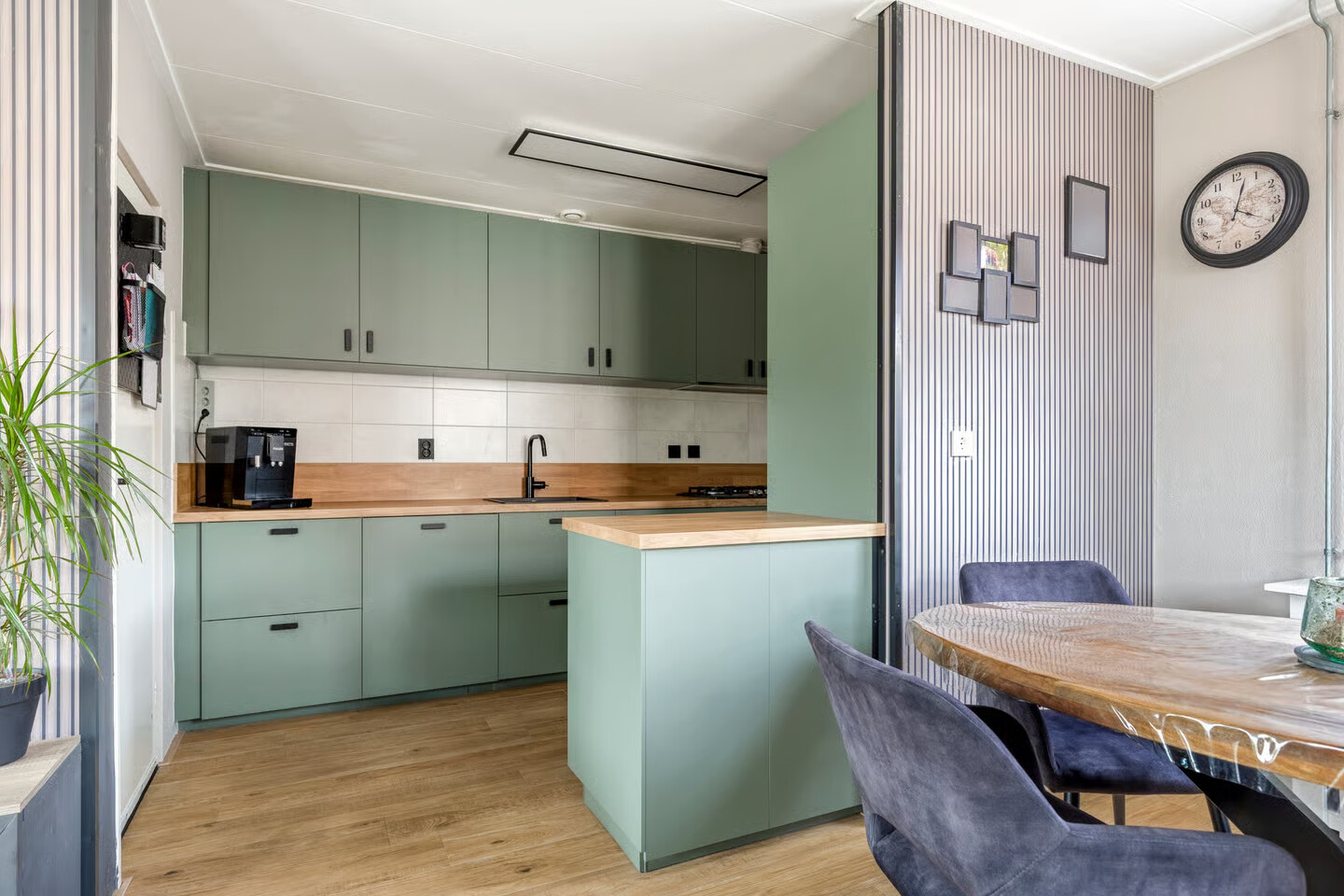Twee-onder-één-kap te koop: Van Ewsumstraat 17, Groningen