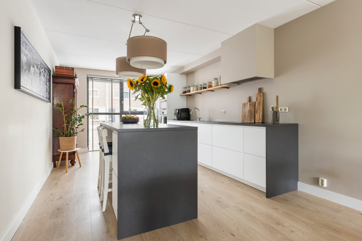 Tussenwoning te koop: Jacob Schorerstraat 20, Groningen