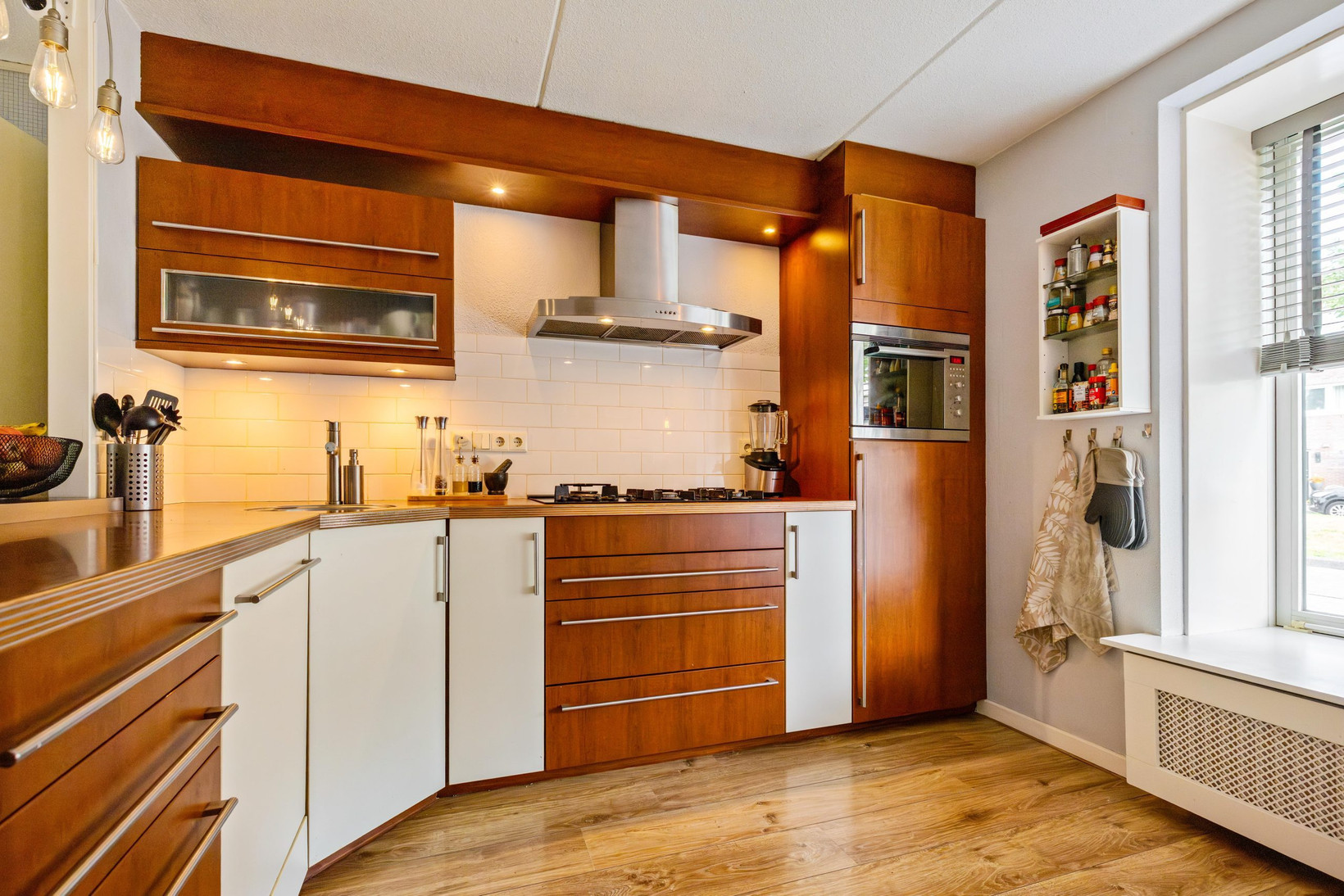 Tussenwoning te koop: Niek Engelschmanstraat 7, Groningen