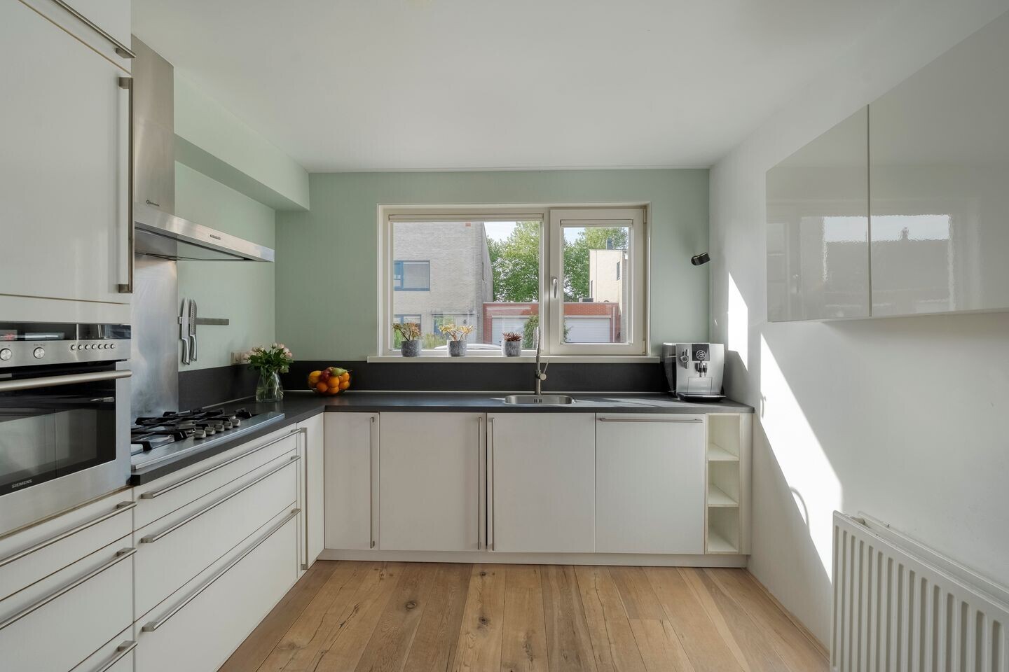 Tussenwoning te koop: Jakob Israël de Haanstraat 7, Groningen