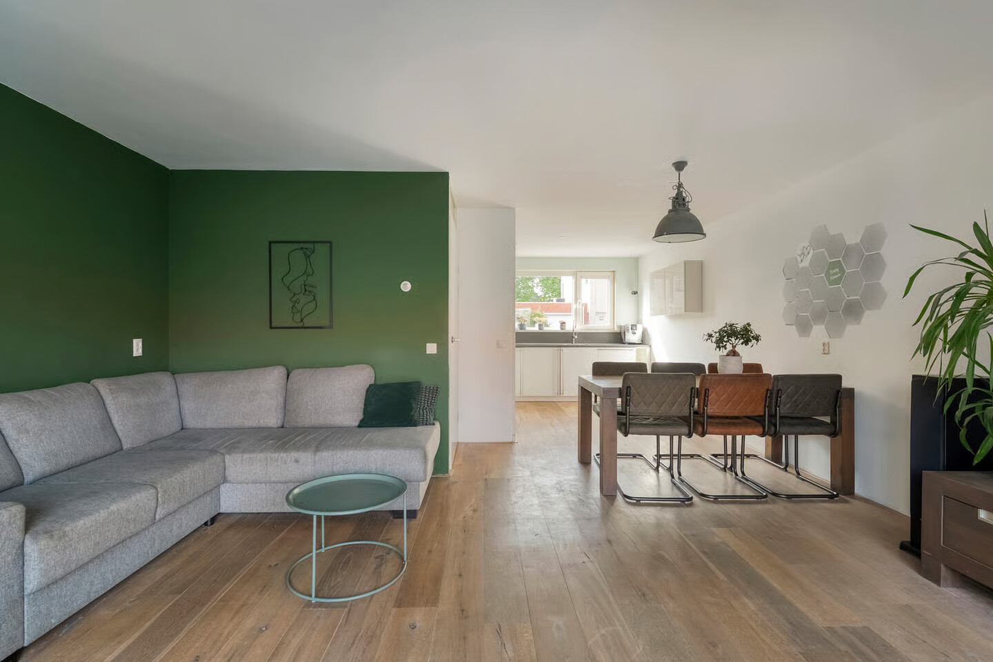 Tussenwoning te koop: Jakob Israël de Haanstraat 7, Groningen