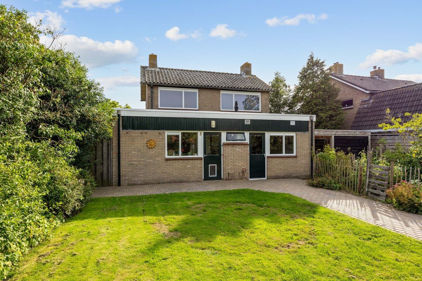 Vrijstaande woning te koop: Meidoornlaan 8, Sauwerd