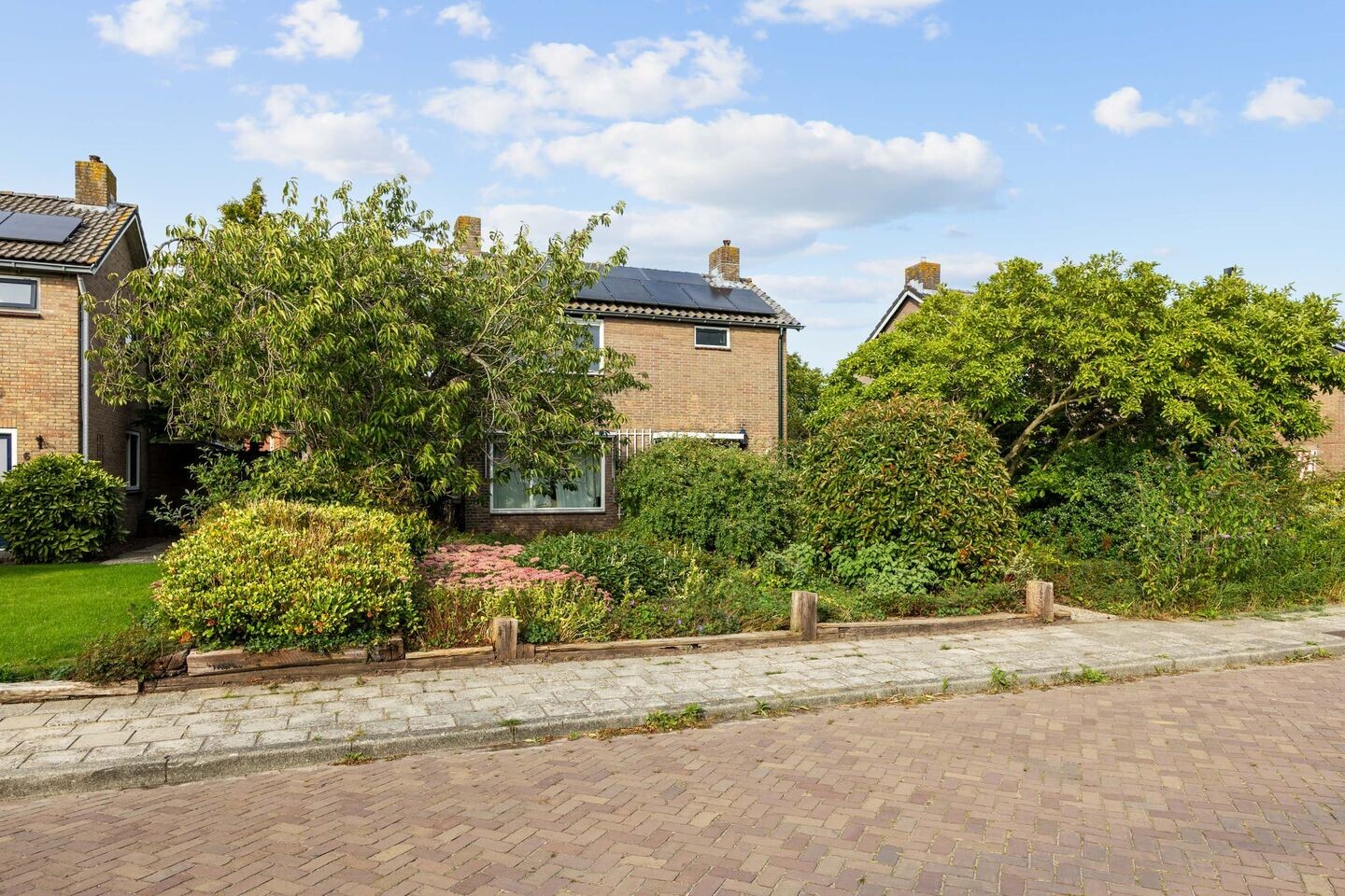 Vrijstaande woning te koop: Meidoornlaan 8, Sauwerd