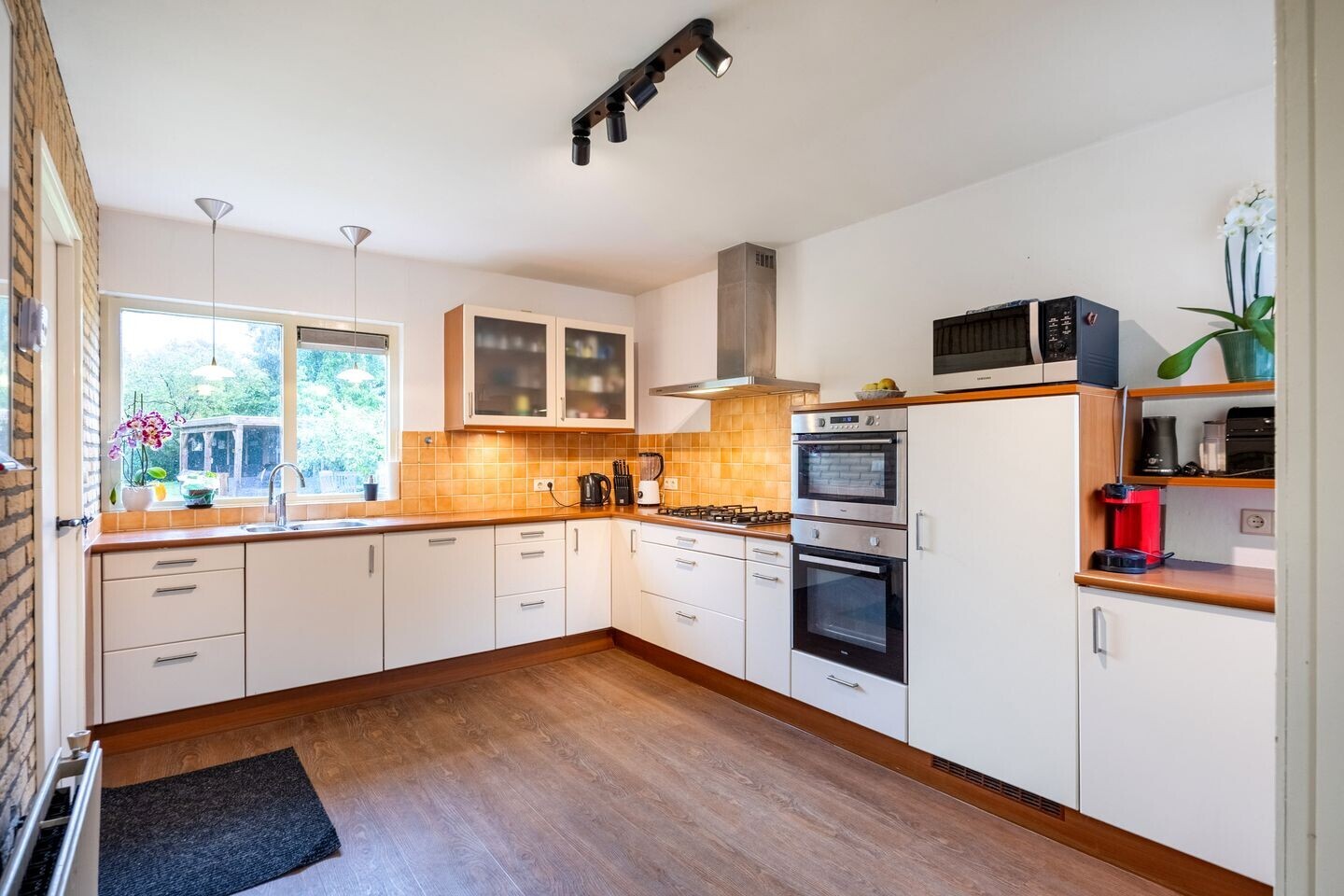 Vrijstaande woning te koop: Meidoornlaan 8, Sauwerd