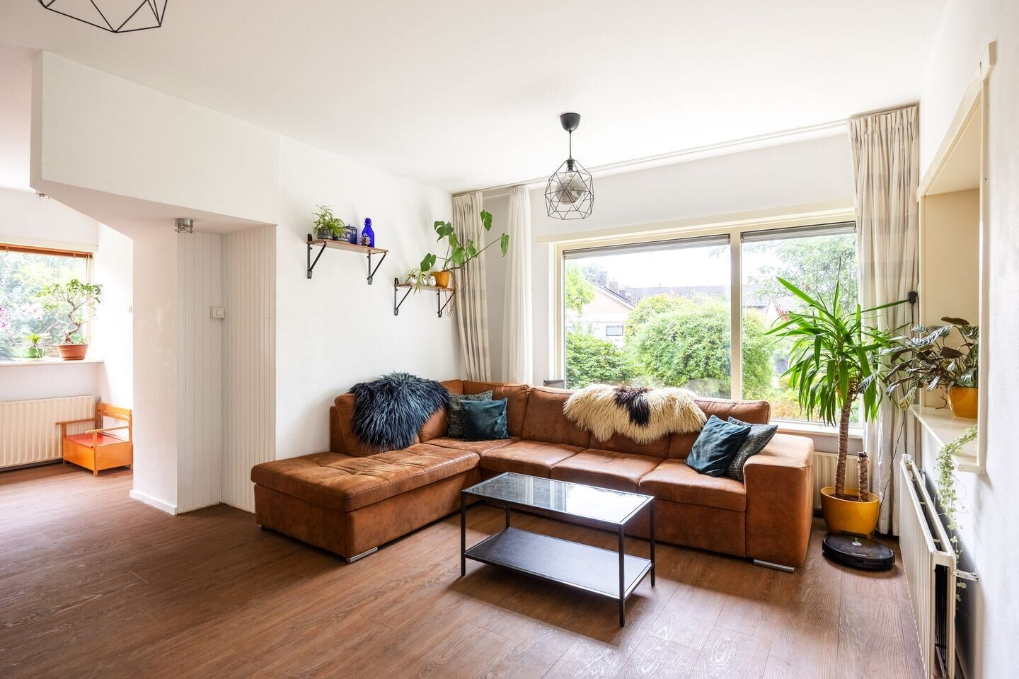 Vrijstaande woning te koop: Meidoornlaan 8, Sauwerd